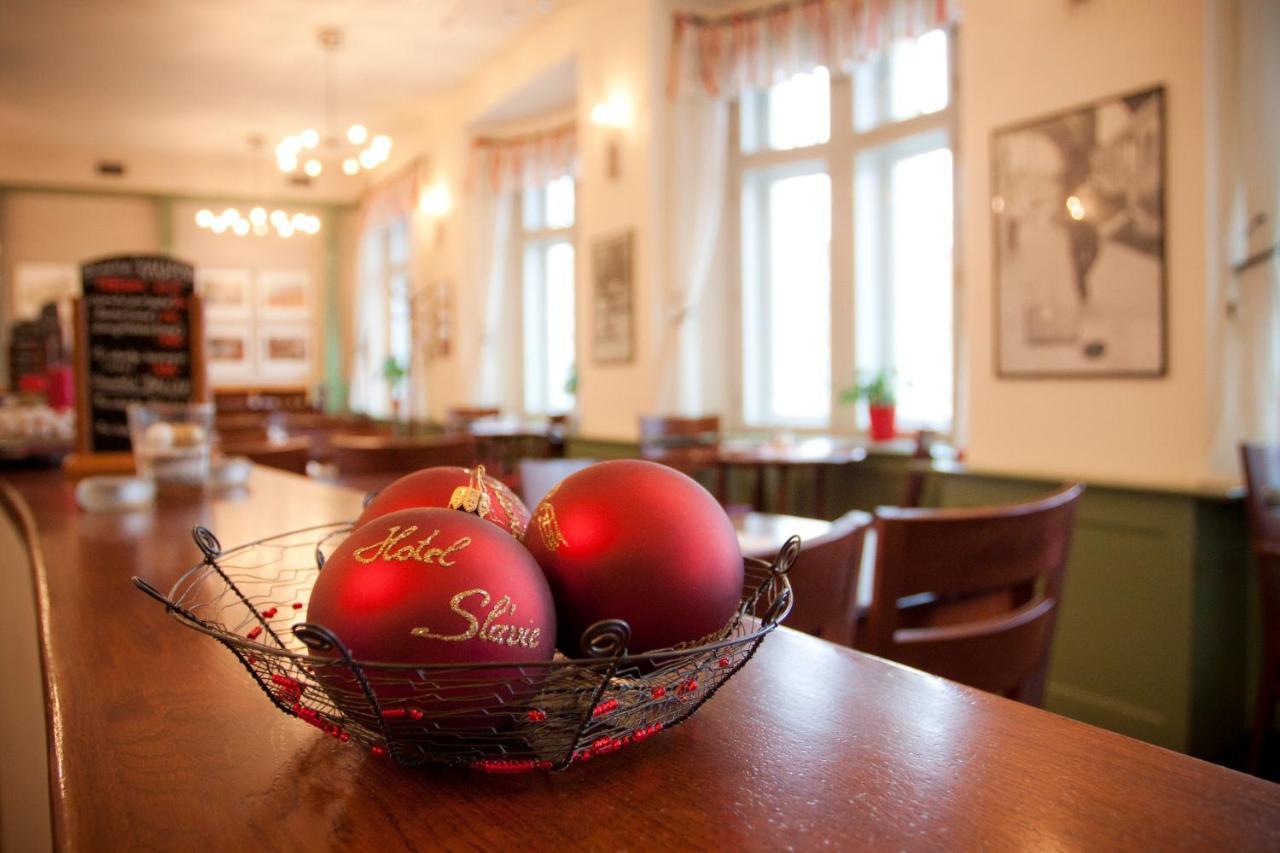 Hotel Slavie Pelhřimov Dış mekan fotoğraf