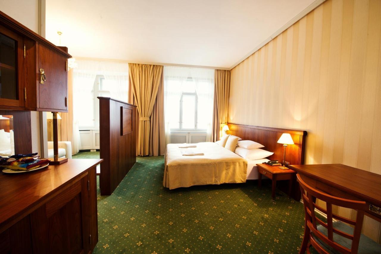 Hotel Slavie Pelhřimov Dış mekan fotoğraf