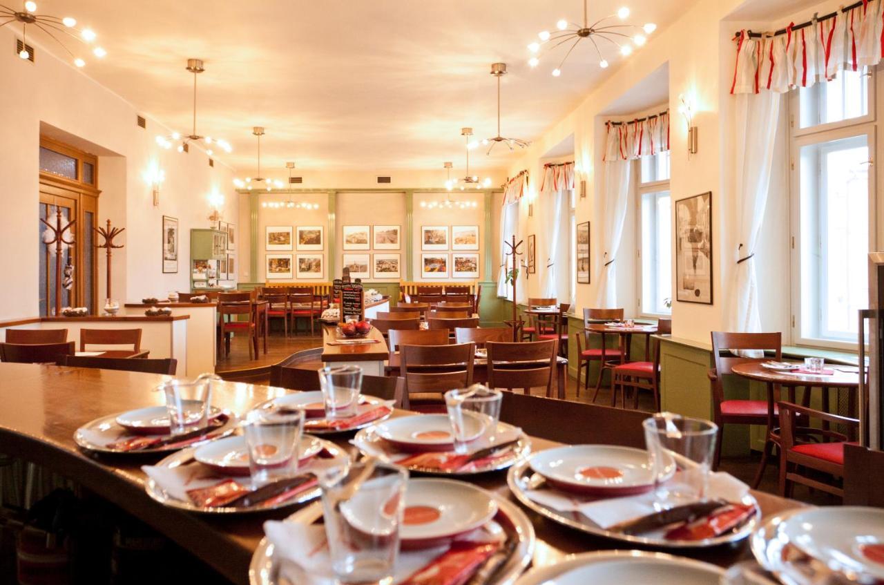 Hotel Slavie Pelhřimov Dış mekan fotoğraf